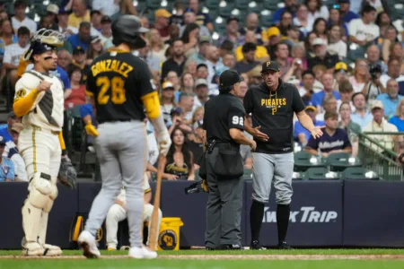 Chourio, Vaughn, Henderson lead Brewers over Pirates